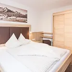 Πανσιόν Gaestehaus Emil 3*