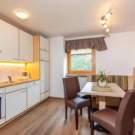 Vendégház Gaestehaus Emil Sölden